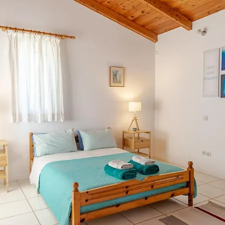 Alekos Houses-villosa
